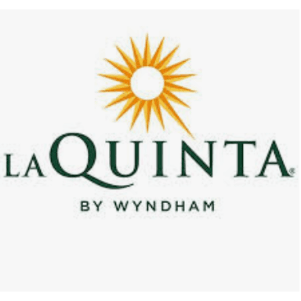 La Quinta Inn & Suites by Wyndham Orange County Airport